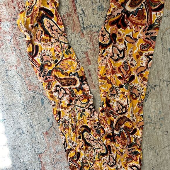 Colorful Paisley Wide-Leg Pants - Picture 3 of 3